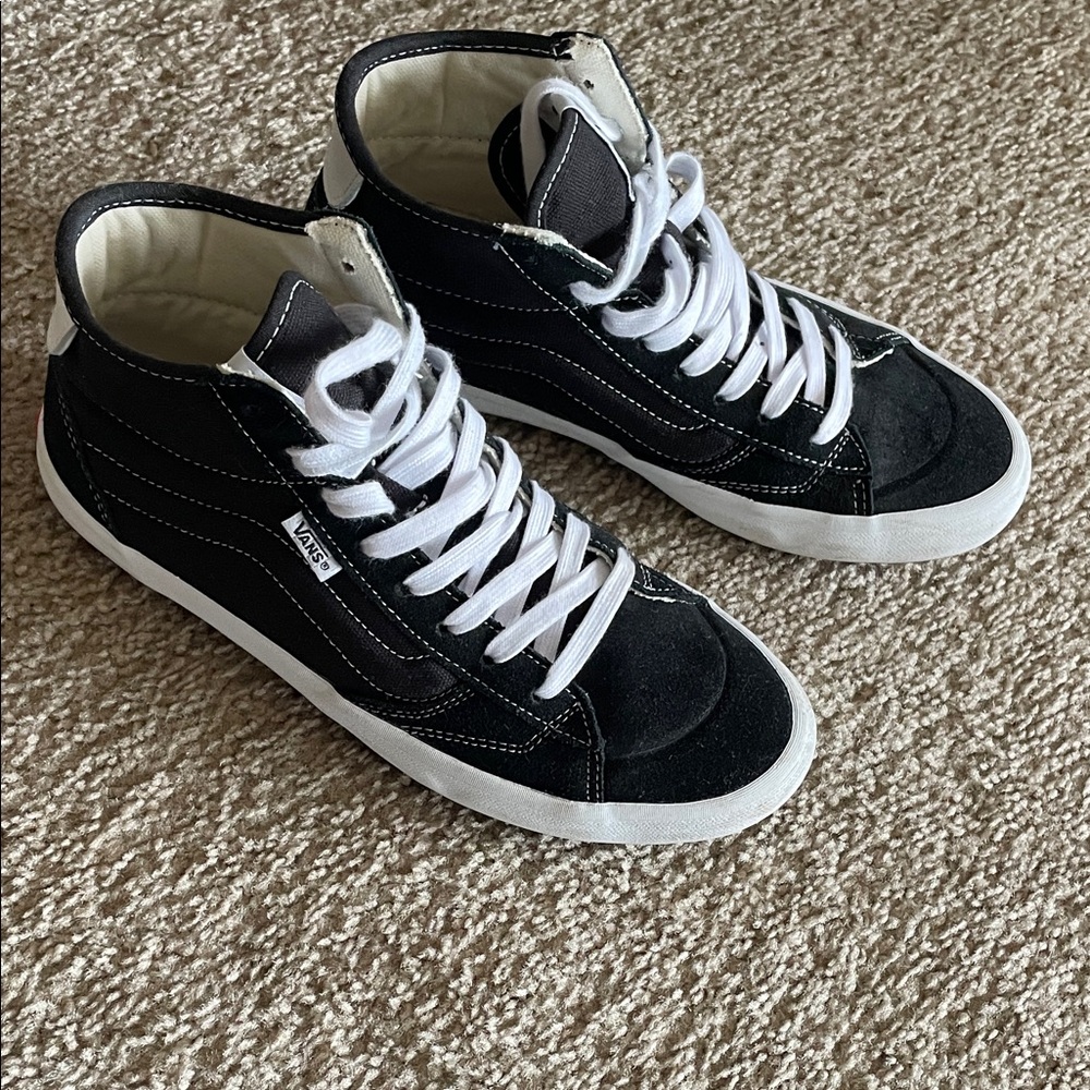 Vans Black and White High-Top Sneakers - Picture 2 of 8